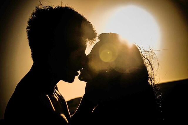 Mơ thấy hôn người yêu đánh số đề nào? Giải mã giấc mơ tâm linh Mơ thấy hôn người yêu đánh số đề nào? Giải mã giấc mơ tâm linh