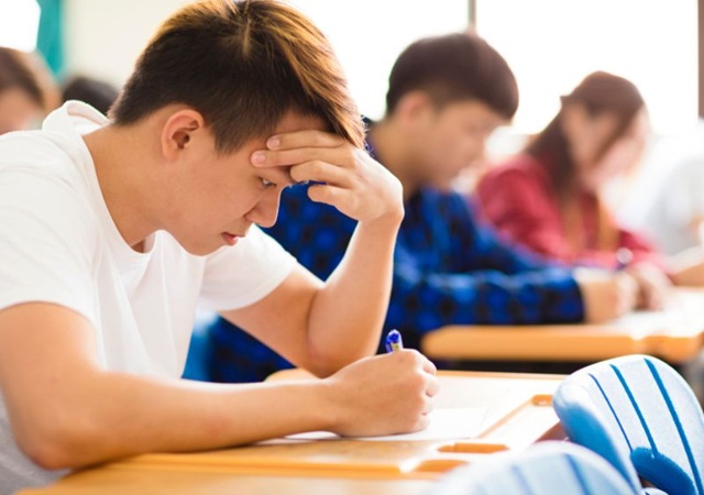 Người kinh doanh mơ thấy đi thi học sinh giỏi là điềm báo tài lộc Người kinh doanh mơ thấy đi thi học sinh giỏi là điềm báo tài lộc