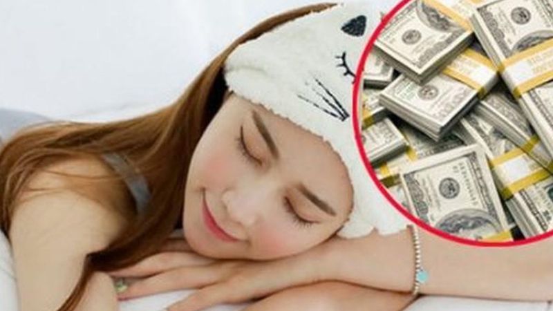 Giấc mộng thấy người ta đưa tiền đô báo hiệu điềm may
